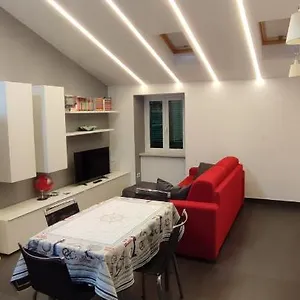 https://la-maison-du-gustin.hotelitalianriviera.com